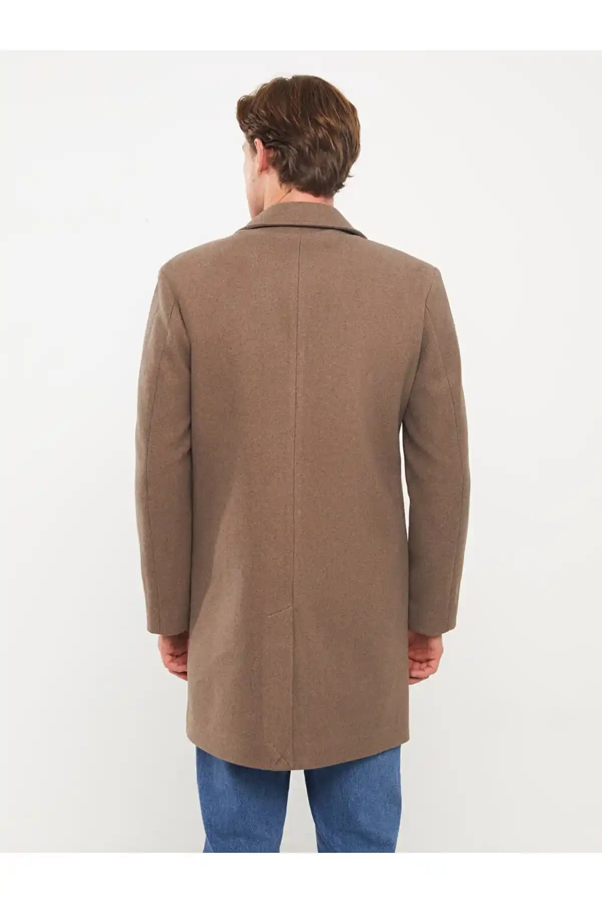 LC Waikiki Erkek Kaşe Kabanlar: Kışın Şıklığını ve Konforunu Bir Arada Sunar