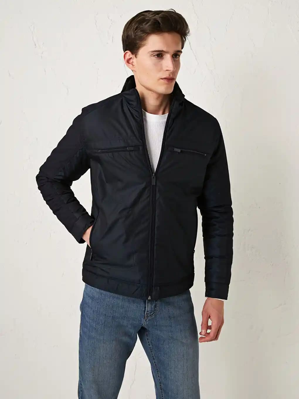 lc Waikiki Erkek Kışlık Mont Koleksiyonu: Moda ve Fonksiyonellik Bir Arada