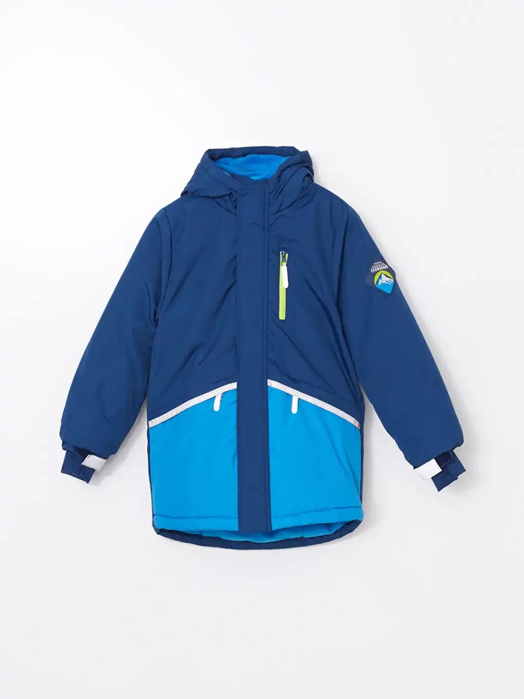 LCW ile Trend ve Konfor Sunan Çocuk Montları: Güncel Moda ve Fiyat Avantajları