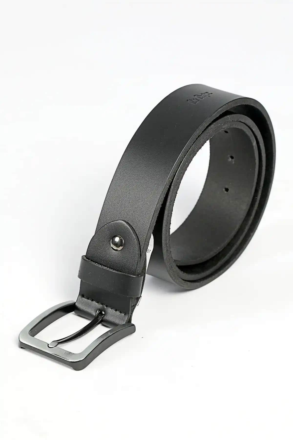 Lee: Amerikan Kökenli Denim ve Günlük Giyim Markasının Tarihçesi ve Güncel Trendleri