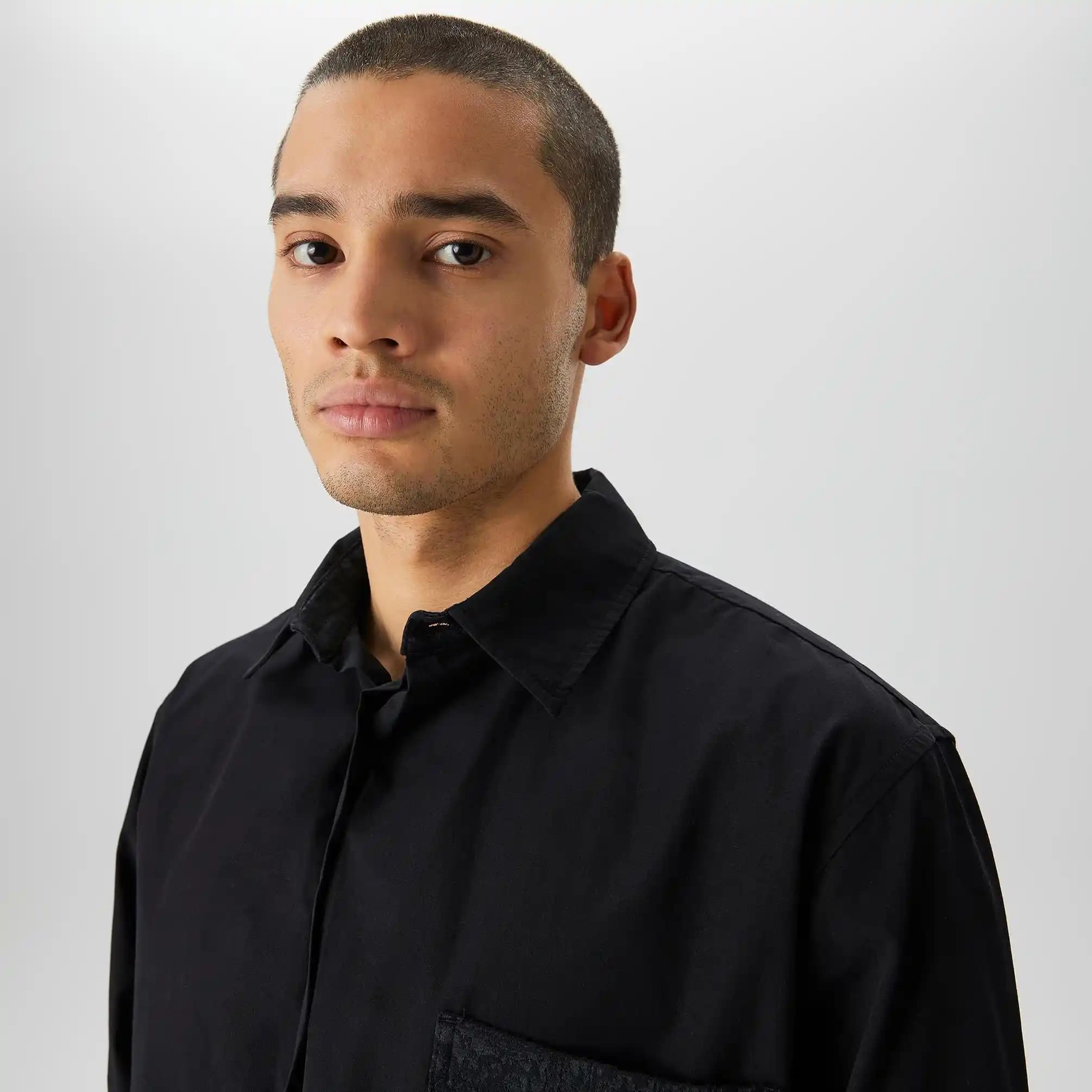 Les Benjamins Gömlekleri: Modern Şehir Modasında Özgün ve Çekici Tasarımlar