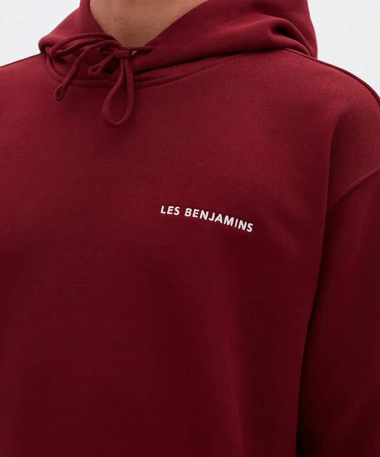 Les Benjamins Taşlı Sweatshirtler: Günümüz Moda Trendlerine Yön Veren Detaylar