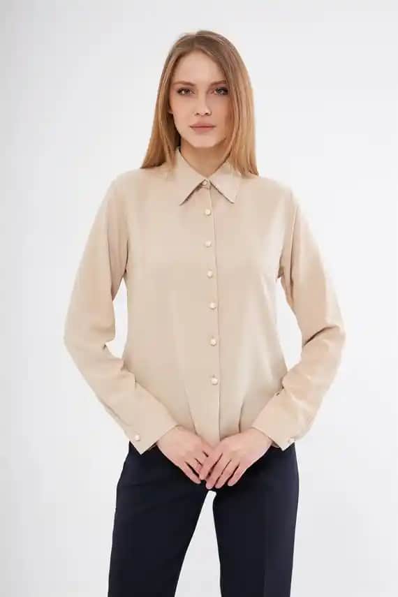 Likrali gömlekler moda dünyasında rahatlık ve şıklığın buluştuğu trend ürünler