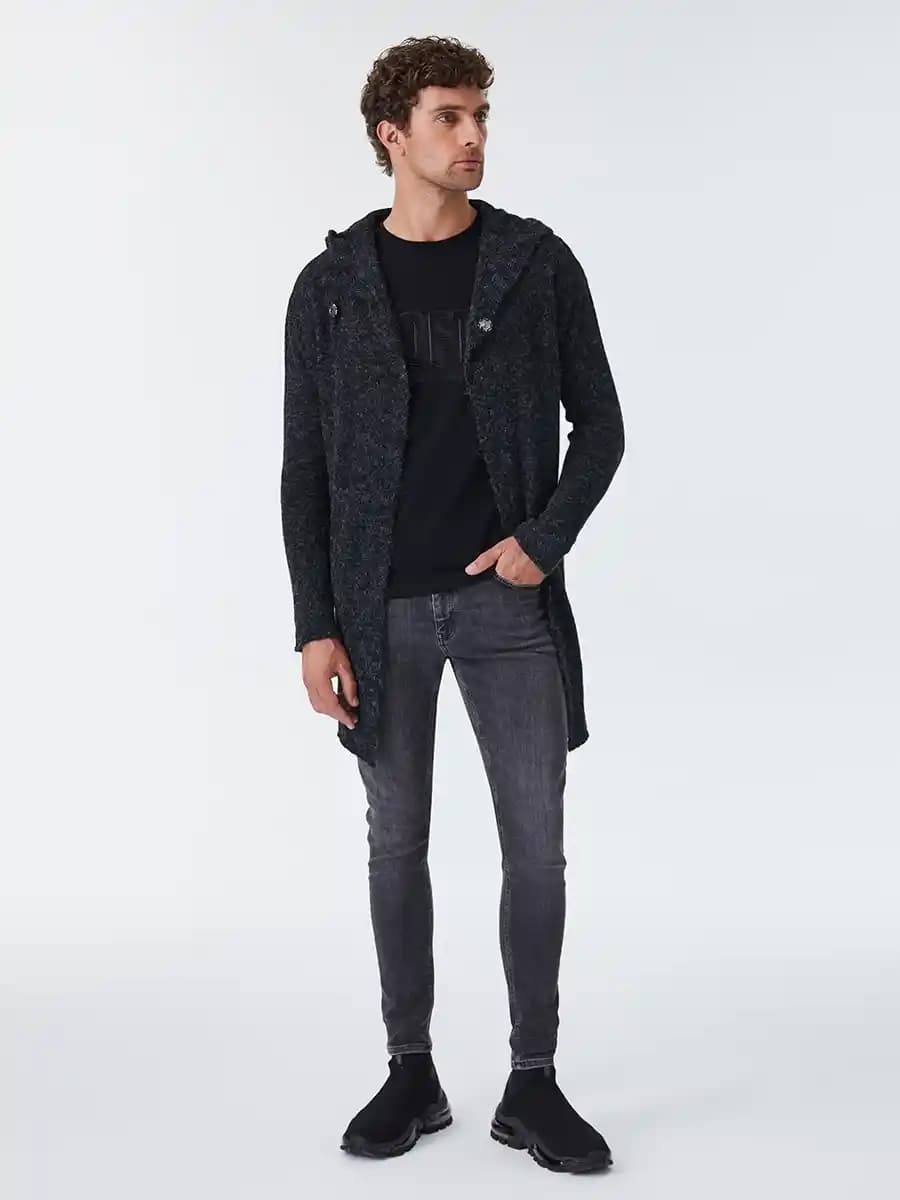 Loft Erkek Hırka Modasında Şıklık ve Rahatlığın Buluştuğu Trend Parça