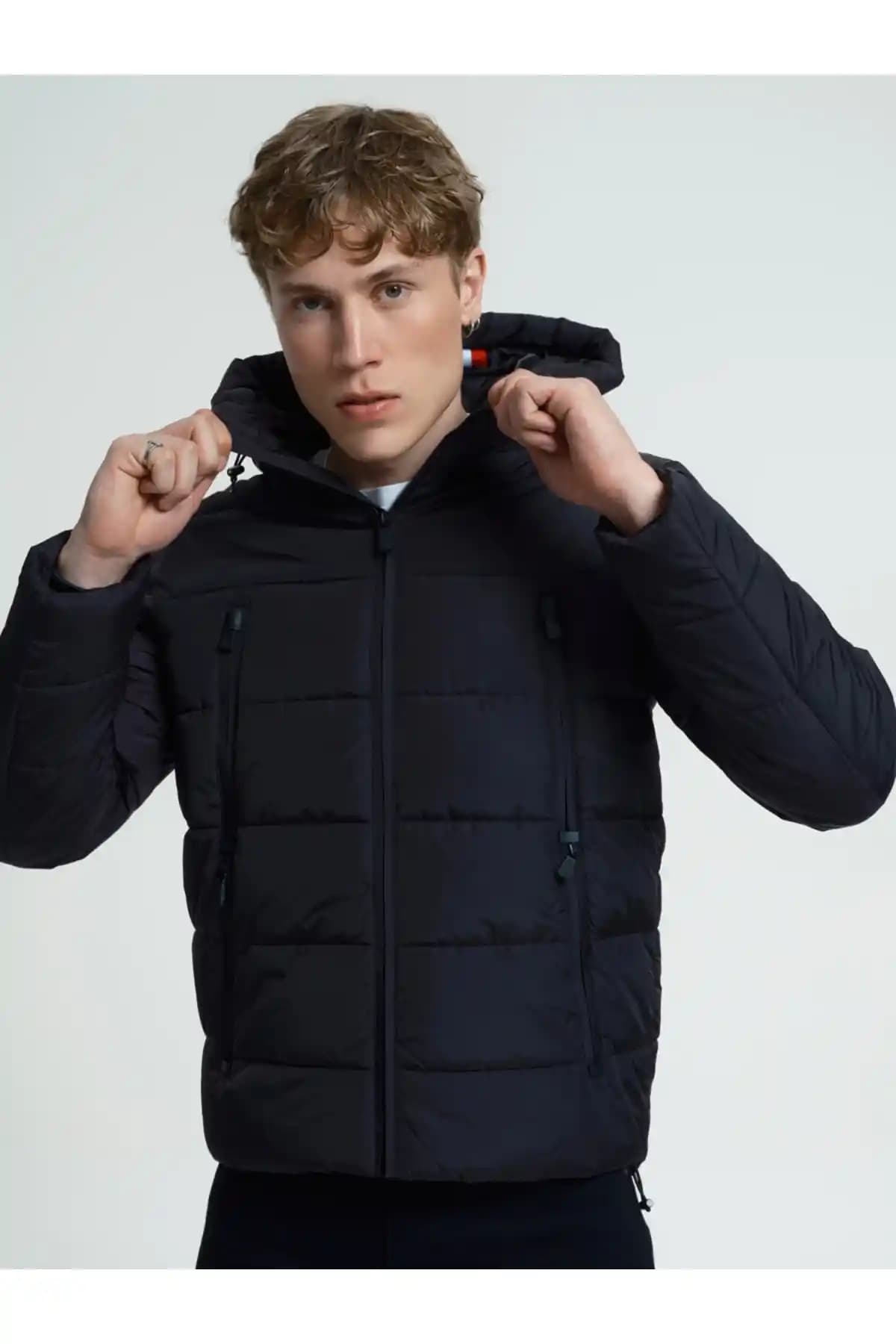 Loft Erkek Mont Modelleri: Şıklık ve İşlevselliği Bir Arada Sunan Çeşitler