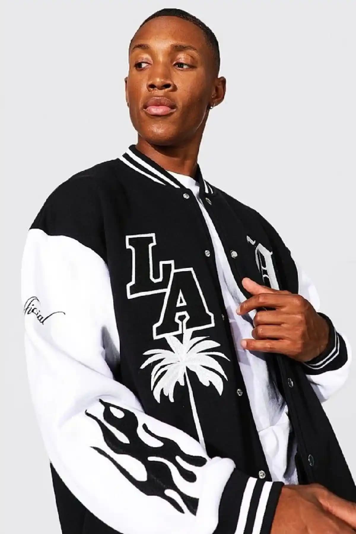 Los Angeles'ta Ceket Modası: Şehir Stilinde Fonksiyonellik ve Şıklık Dengesi