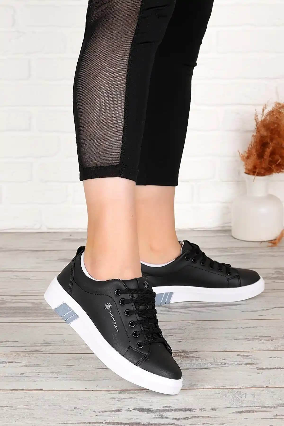 Lumberjack Düz Taban Ayakkabılar: Doğal ve Şık Moda İfadesi Hakkında Detaylı Bilgi