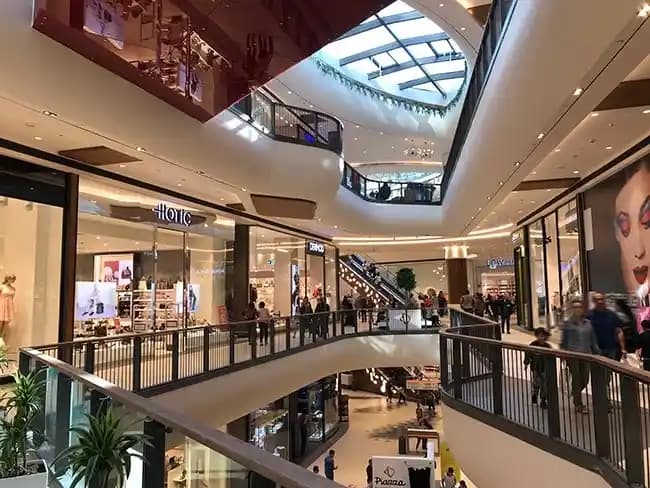 Maltepe AVM'de Moda ve Alışveriş Deneyimini Keşfedin Güncel Trendler ve Çeşitli Mağazalar