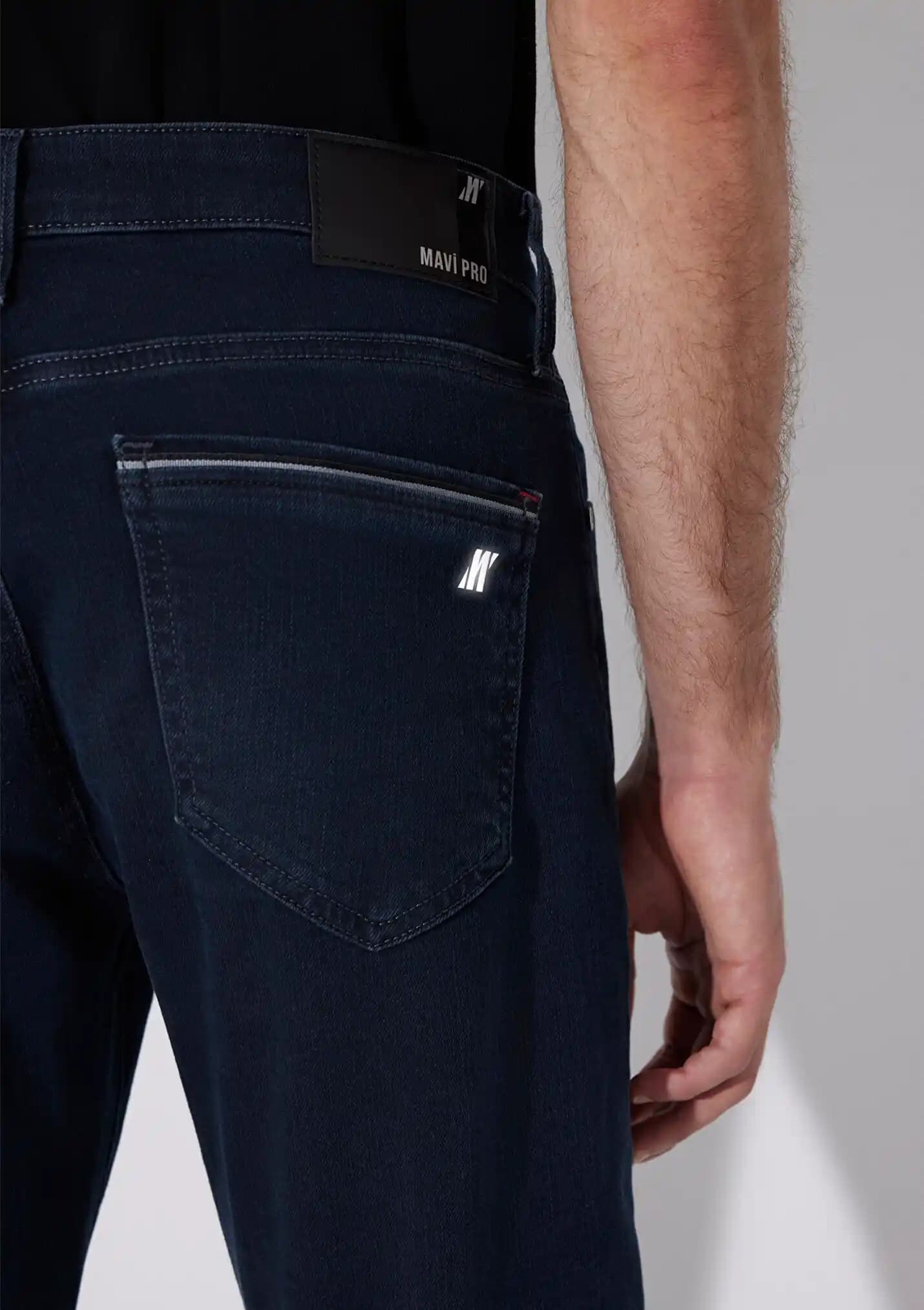 Marcus pantolonları: Moda dünyasında şıklık ve rahatlığı bir arada sunan trendler