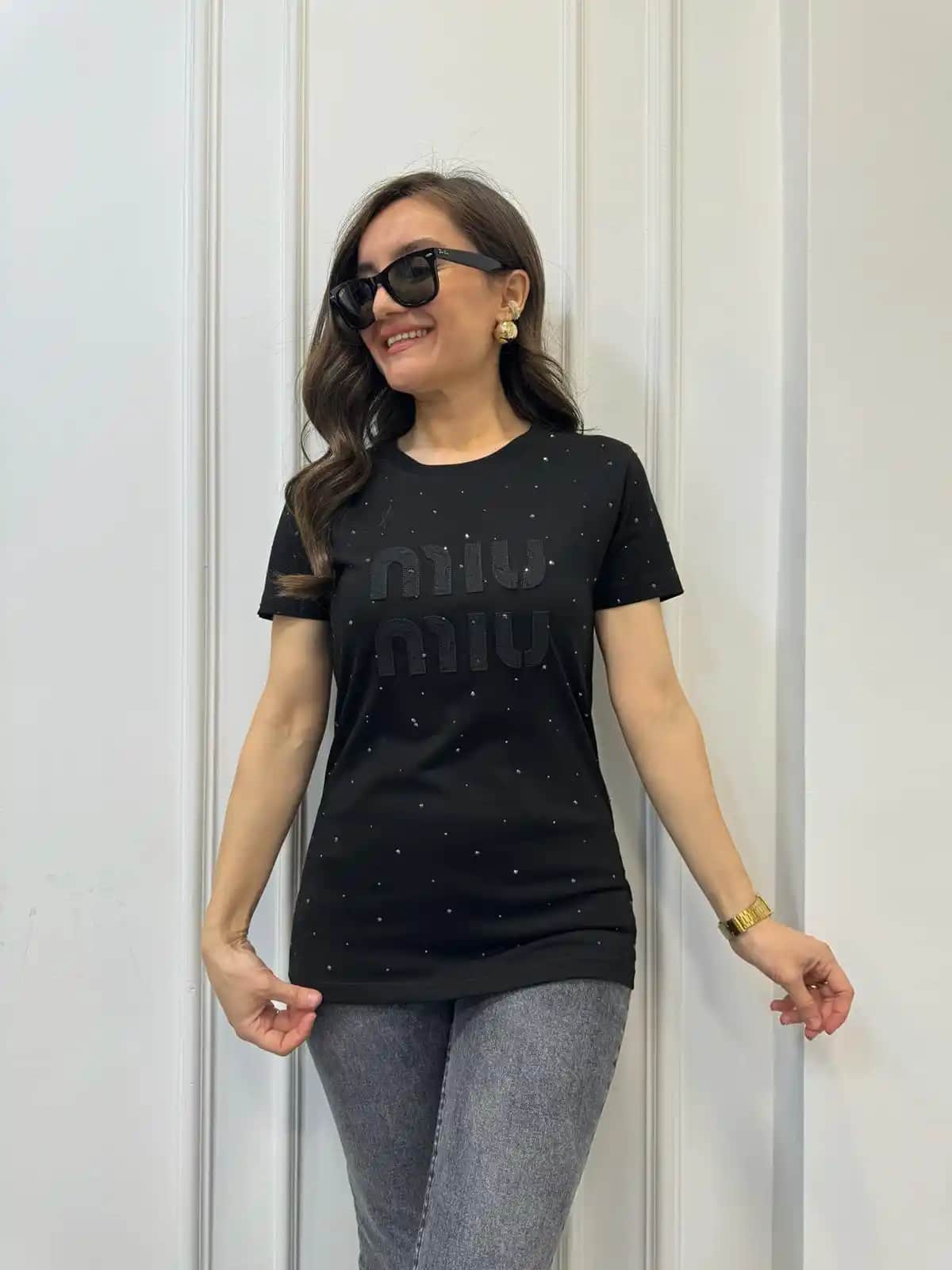 Marka Baskılı Tişörtler: Moda Dünyasında Kendini İfade Etmenin En Güçlü Yolu