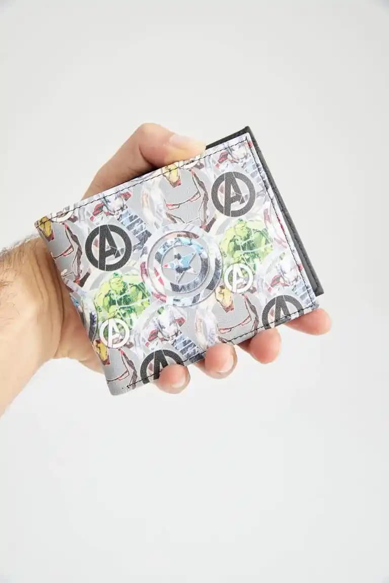 Marvel Temalı Cüzdanlar Moda Dünyasında Yeni Bir Trend Olarak Öne Çıkıyor