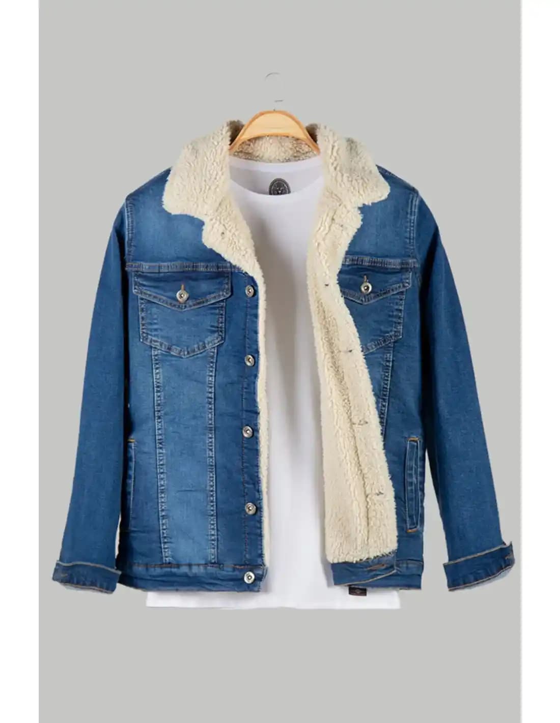 Mavi İç İçi Kürklü Kot Ceketler: Şıklık ve Konforun Modern Buluşması