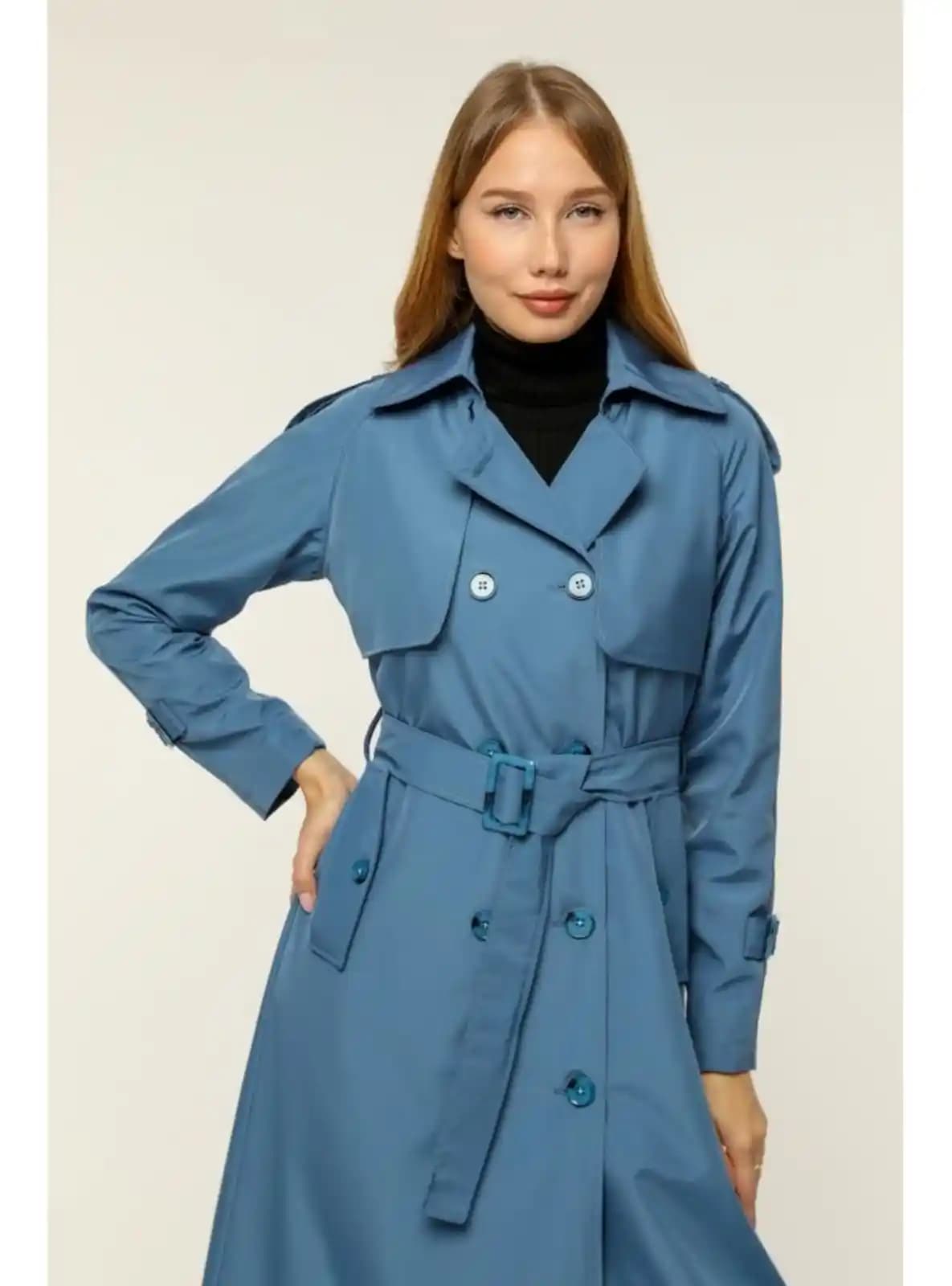 Mavi Marka Trençkotlar: Şıklık ve Fonksiyonelliği Bir Arada Sunan Moda Parçası