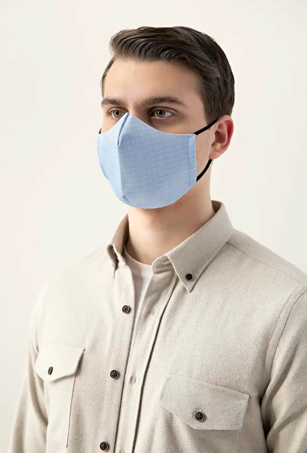 Mavi Maskeler: Moda Dünyasında Yeni Trendler ve Stil İpuçları