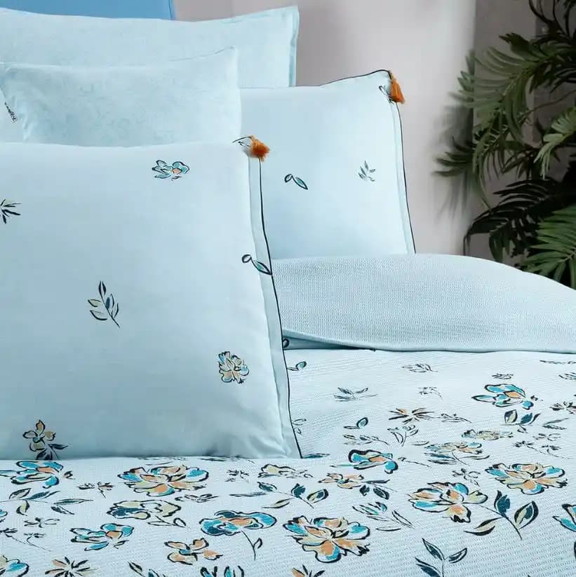 Mavi Pike Nedir ve Moda Dünyasında Nasıl Bir Trend Olarak Öne Çıkıyor