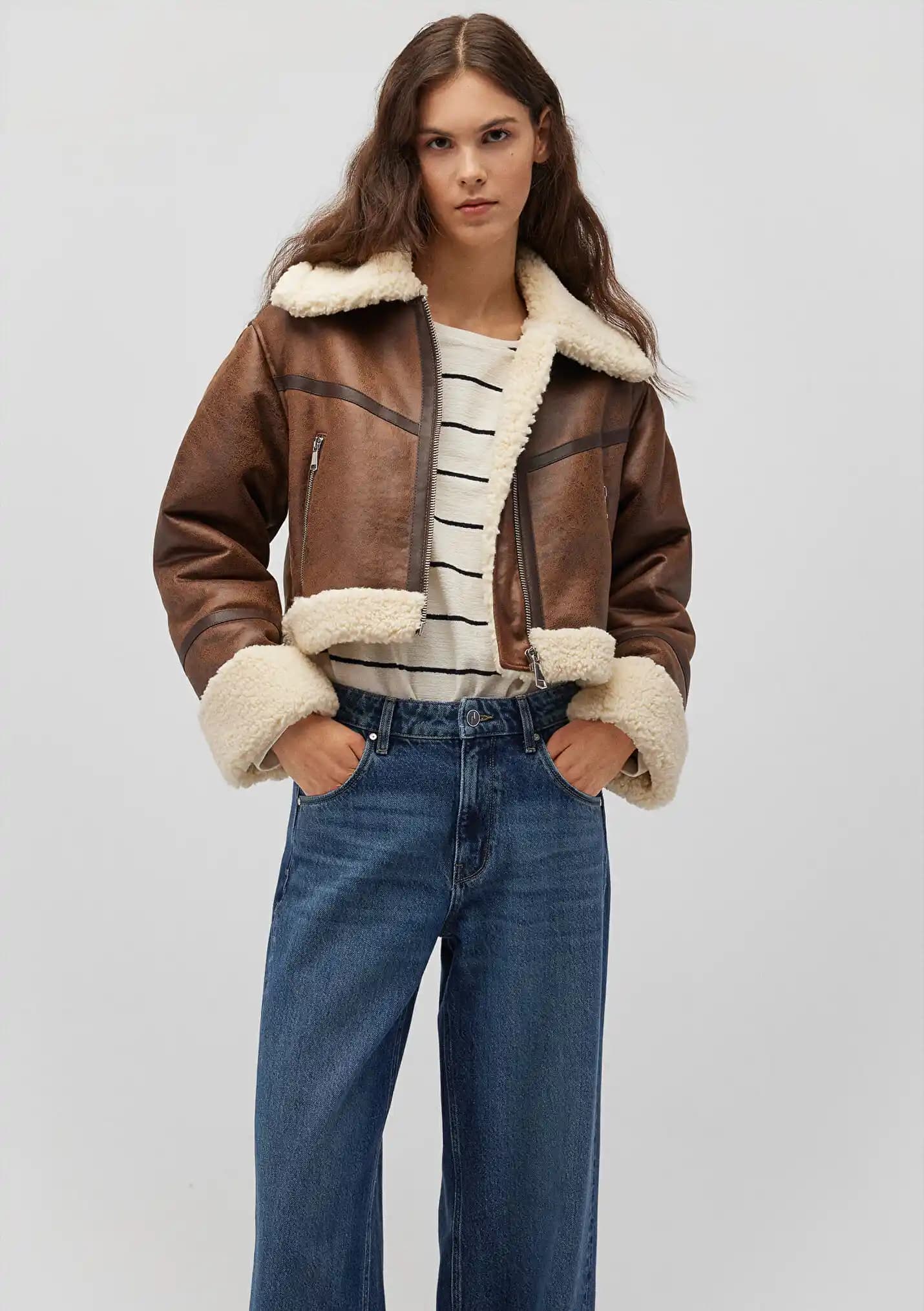 Mavi ve Kahverengi Ceketlerle Şıklık ve Tarzınızı Yansıtmanın En İyi Yolları