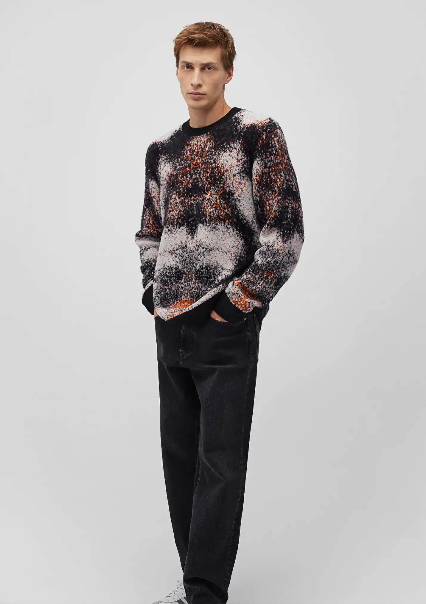 Mavi ve Siyah Kazaklar: Zamansız Şıklık ve Moda Trendleri 2024