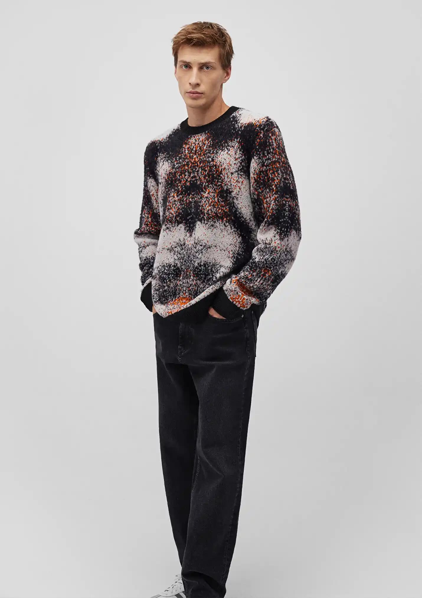 Mavi ve Siyah Kazaklar: Zamansız Şıklık ve Moda Trendleri 2024