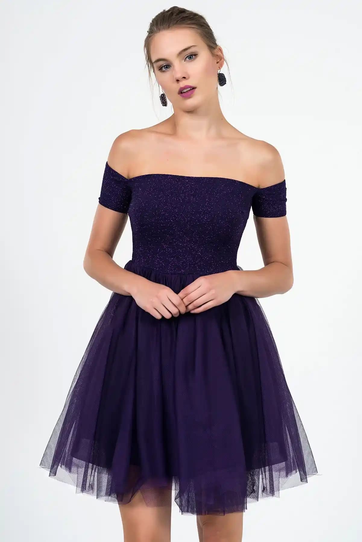 Mezuniyet Elbiseleri Moda Trendleri ve Şık Seçenekler Rehberi