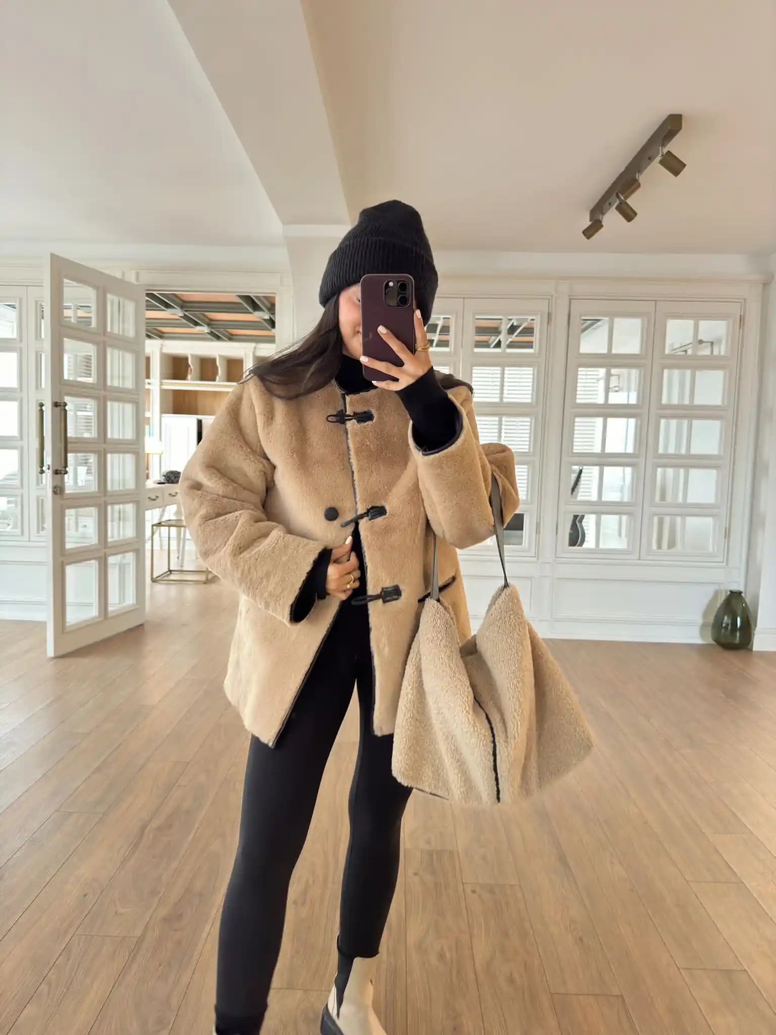 MNG Mont: Güncel Moda Trendleri ve Fonksiyonel Kış Montları Seçenekleri