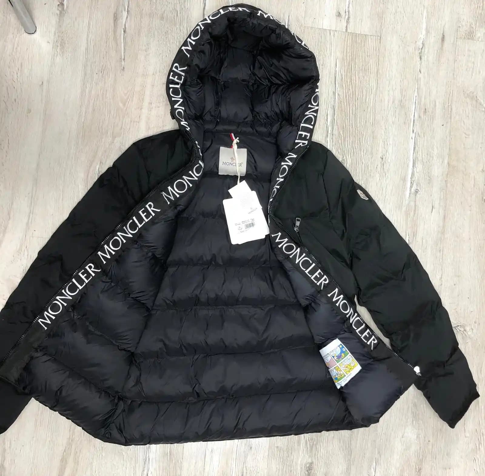 Moda Dünyasında Çakma Montlar: Popülerlik, Riskler ve Stil İpuçları Analizi