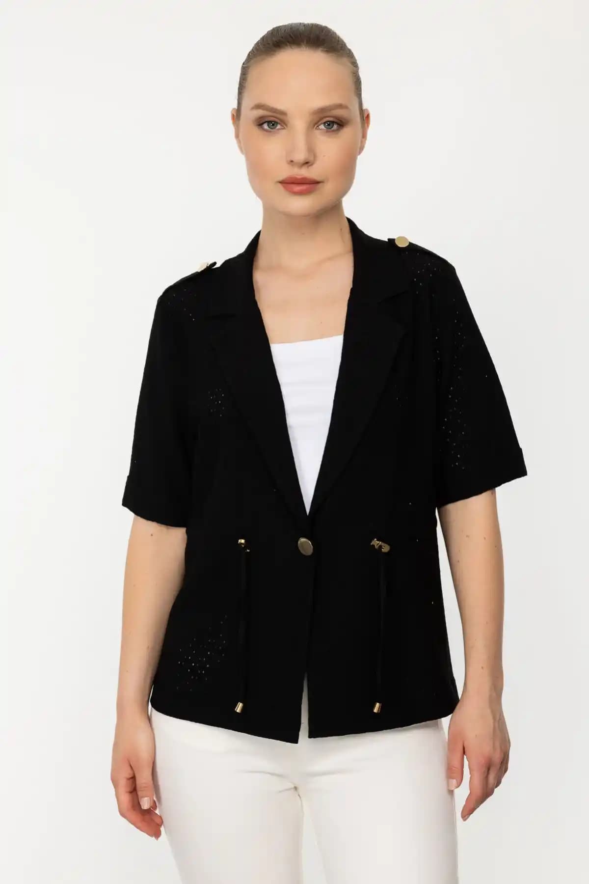 Moda Dünyasında Ceket Seçimi ve Stil İpuçlarıyla Şıklığa Ulaşın