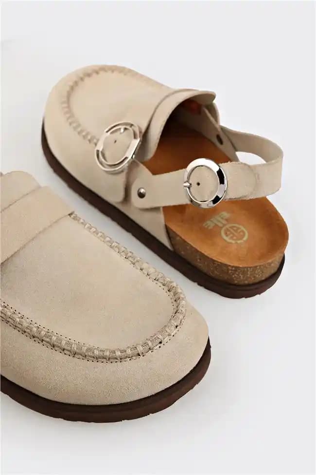 Moda Dünyasında En Güncel Terlik Modelleri ve Fiyatları Rehberi