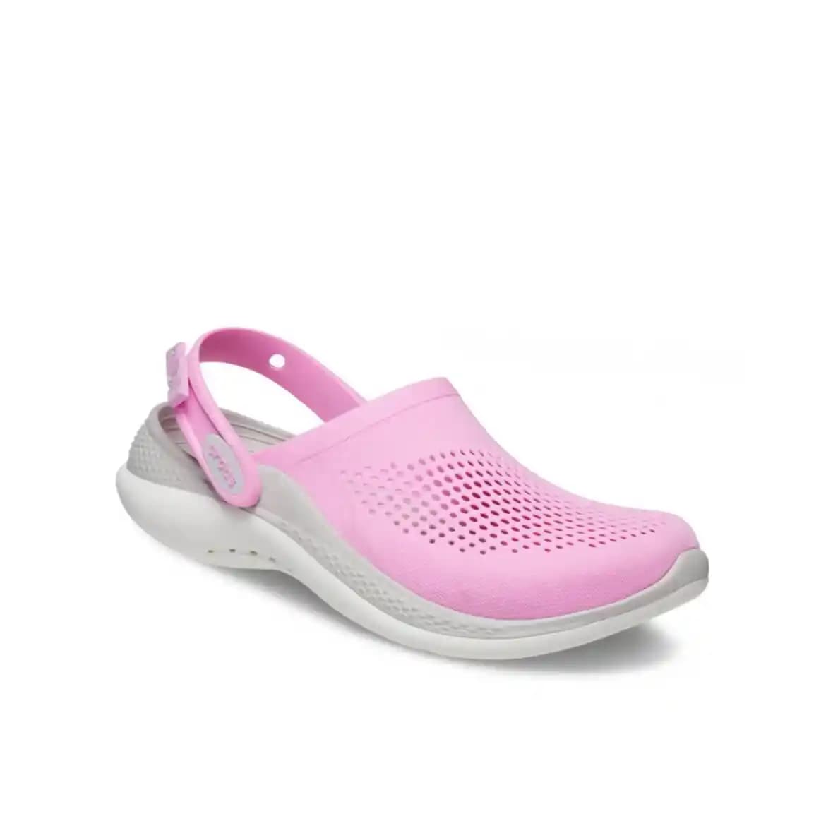 Moda Dünyasında Konforun Yeni Simgesi: Bayan Crocs Terlikler ve Güncel Trendler