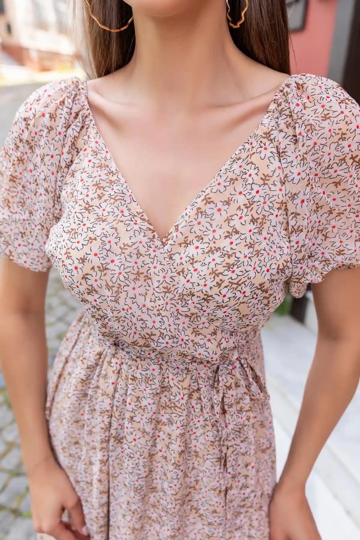 Moda Dünyasında Lastikli Kol Modelleri: Konfor ve Şıklığın Mükemmel Buluşması