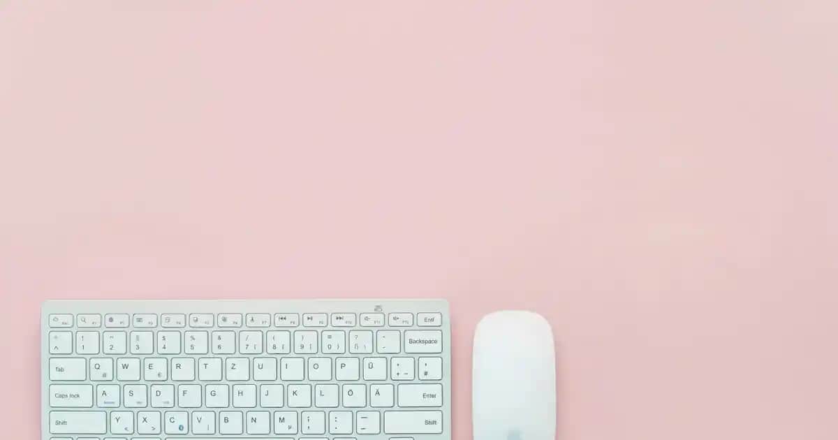 Moda Dünyasında Mavi Oversize Gömlekler: Şıklık ve Rahatlığın Modern Buluşması