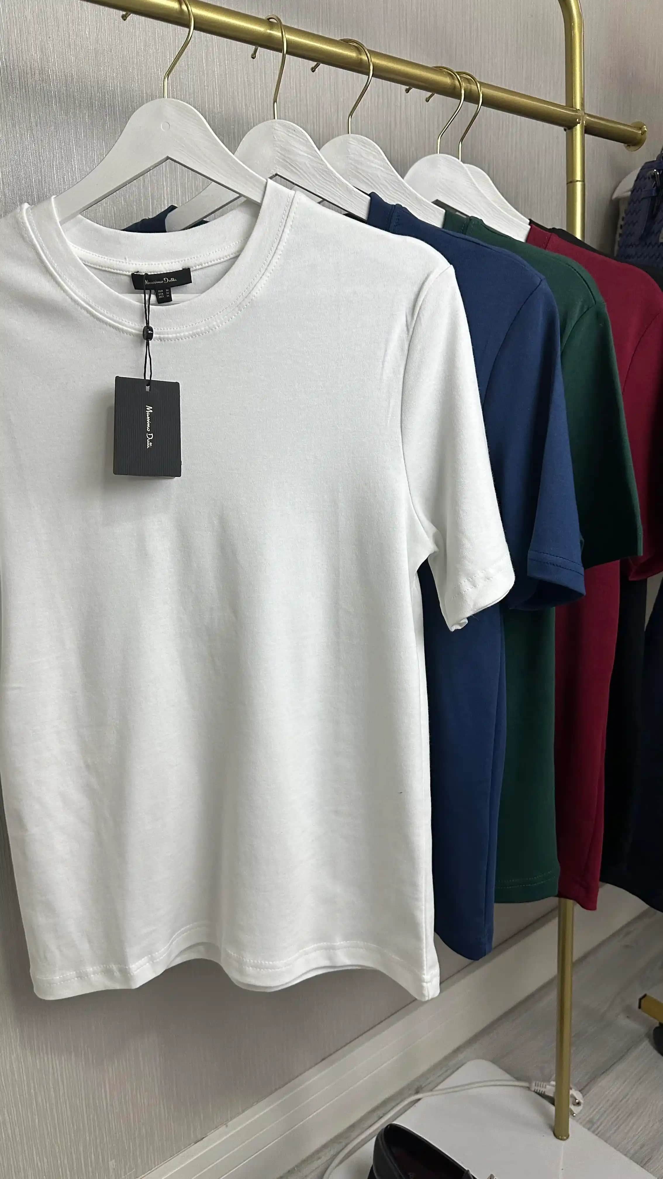 Moda Dünyasında Özgün ve Çekici Tişörtlerle Kendi Tarzınızı Yansıtmanın Yolları