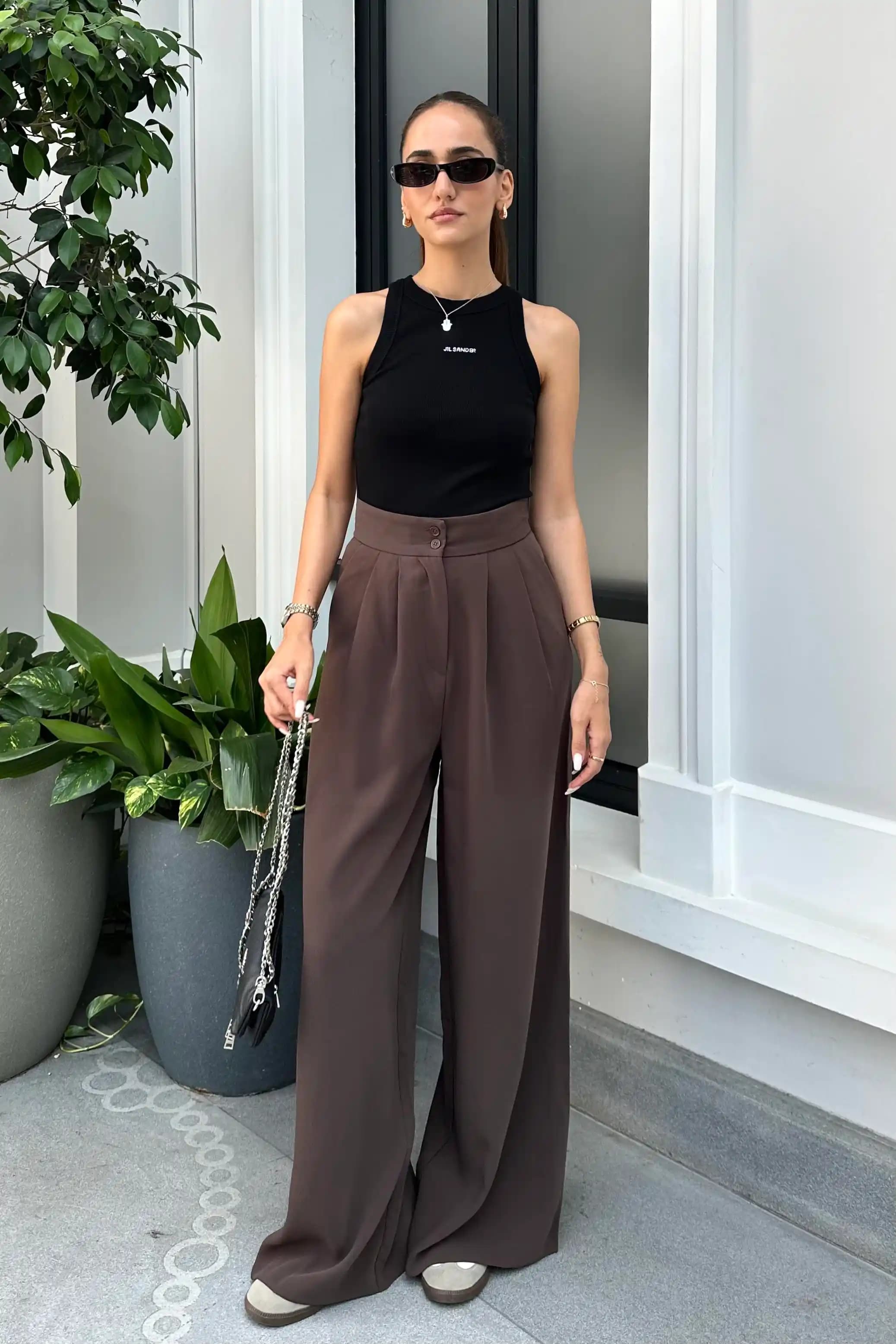 Moda Dünyasında Pantolon Modelleri: Stil ve Konforun Buluşması