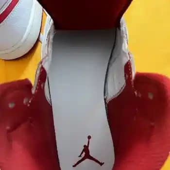 Moda Dünyasında Taklit Ürünlerin Yükselişi ve Tüketici Bilinci Üzerine Analiz