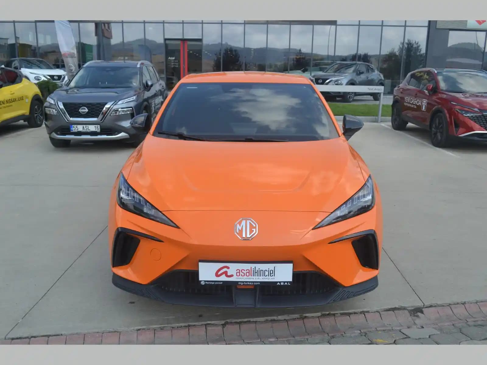 Moda Dünyasında Turuncu Rengin Anlamı ve Trendlerdeki Yeri