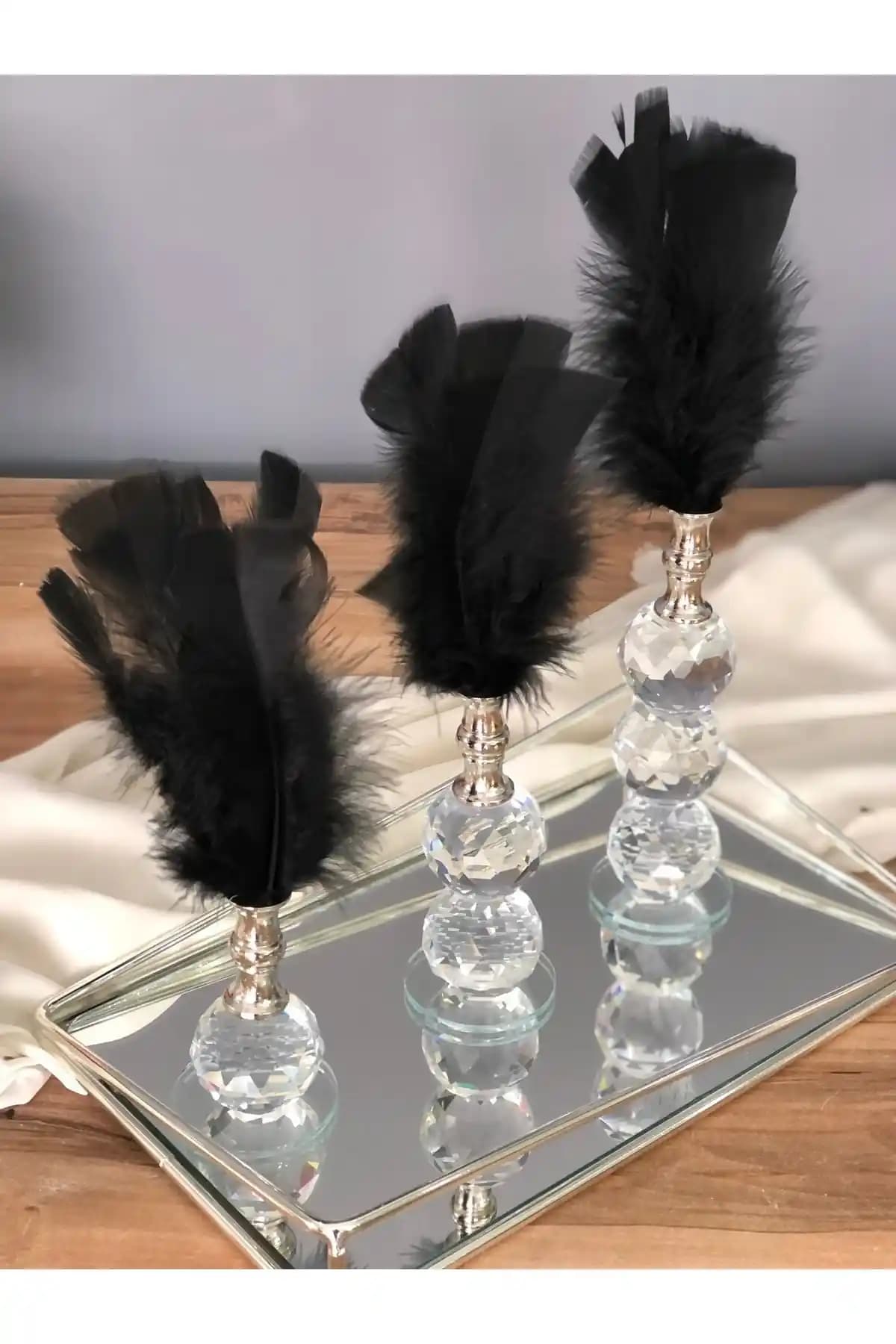 Moda Dünyasında Tüy Aksesuarlarının Yeri ve Sürdürülebilirlik Perspektifi