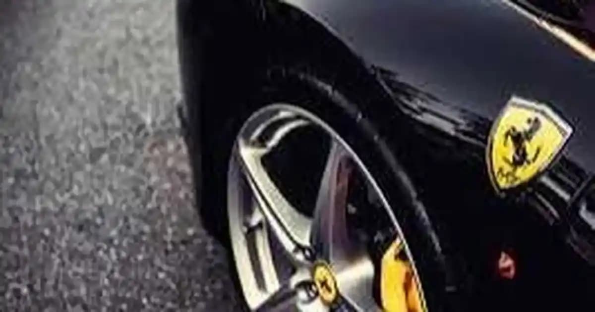 Moda Dünyasında X Amblemli Markanın Önemi ve Güncel Trendlerle Evrimi