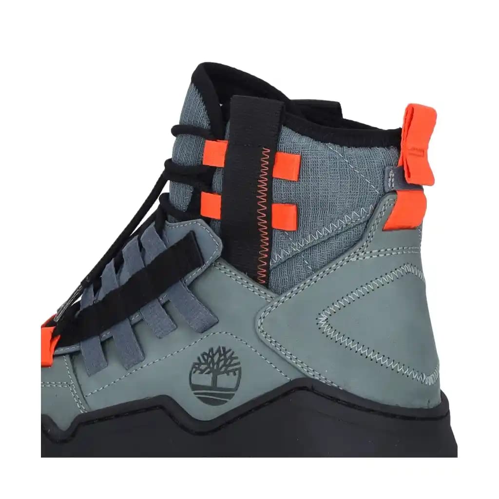 Moda Endüstrisinde Otomasyon ve Yapay Zeka Entegrasyonu ile Verimlilik Artışı