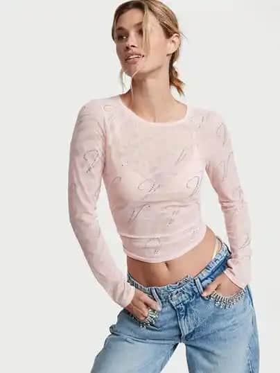 Moda Sektöründe V Logolu Markaların Güçlü ve Tanınabilir İmaj Oluşturmadaki Rolü