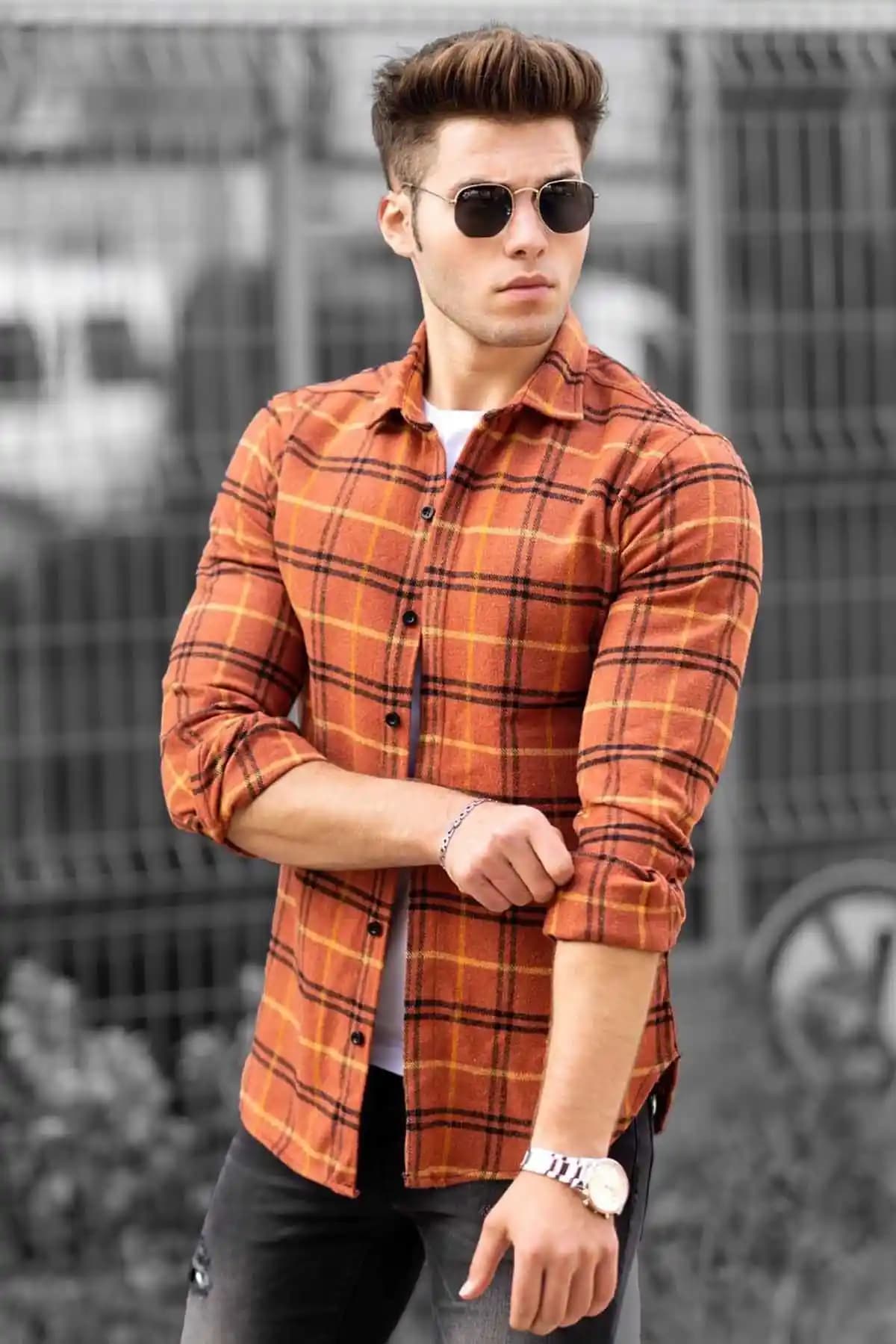 Moda Trendleri 2023: Turuncu Kareli Gömleklerle Şıklık ve Stil Yaratın