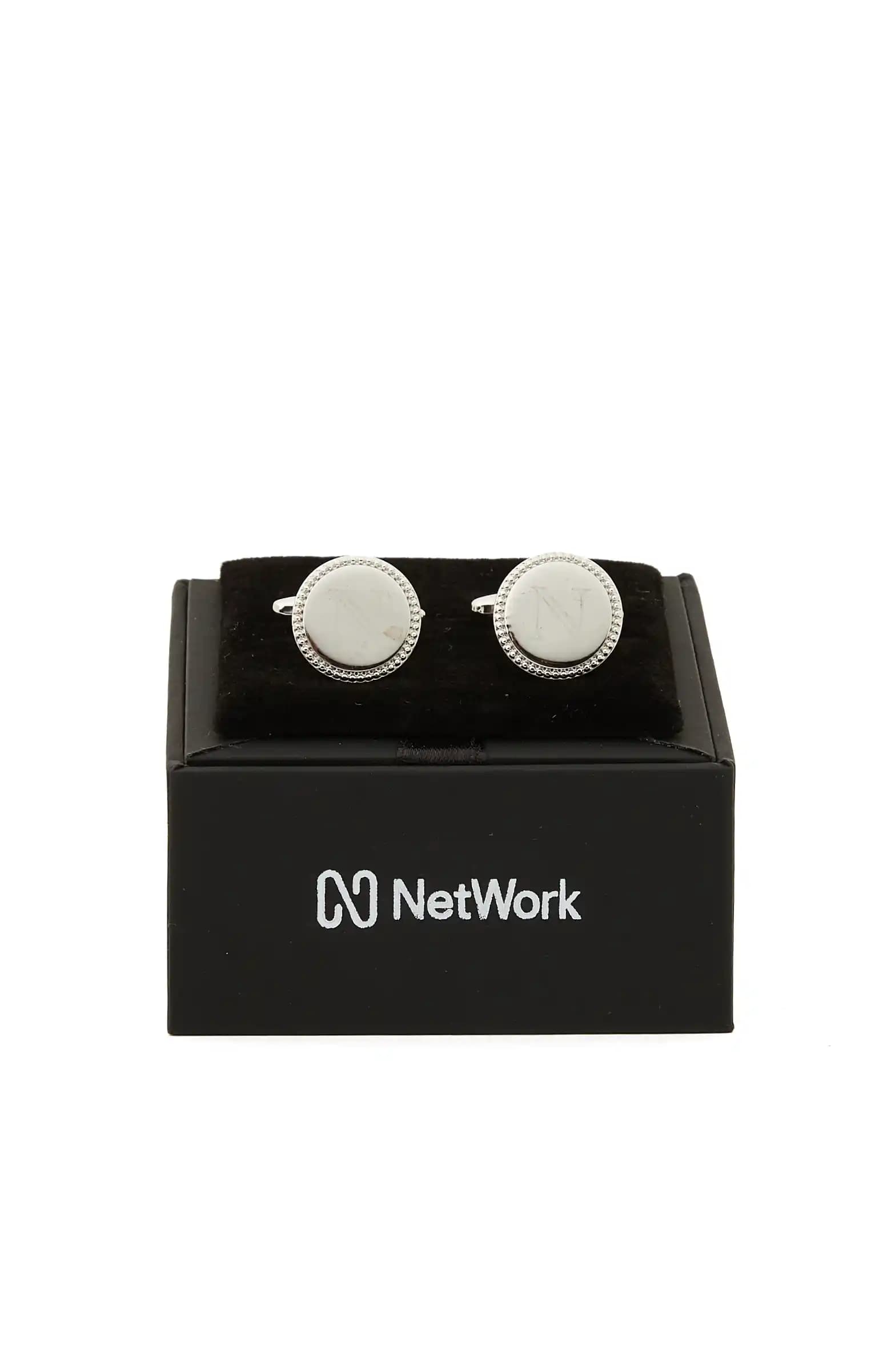 Moda ve Teknolojinin Buluşması: Network Kol Düğmesi ile Şıklık ve Fonksiyonellik