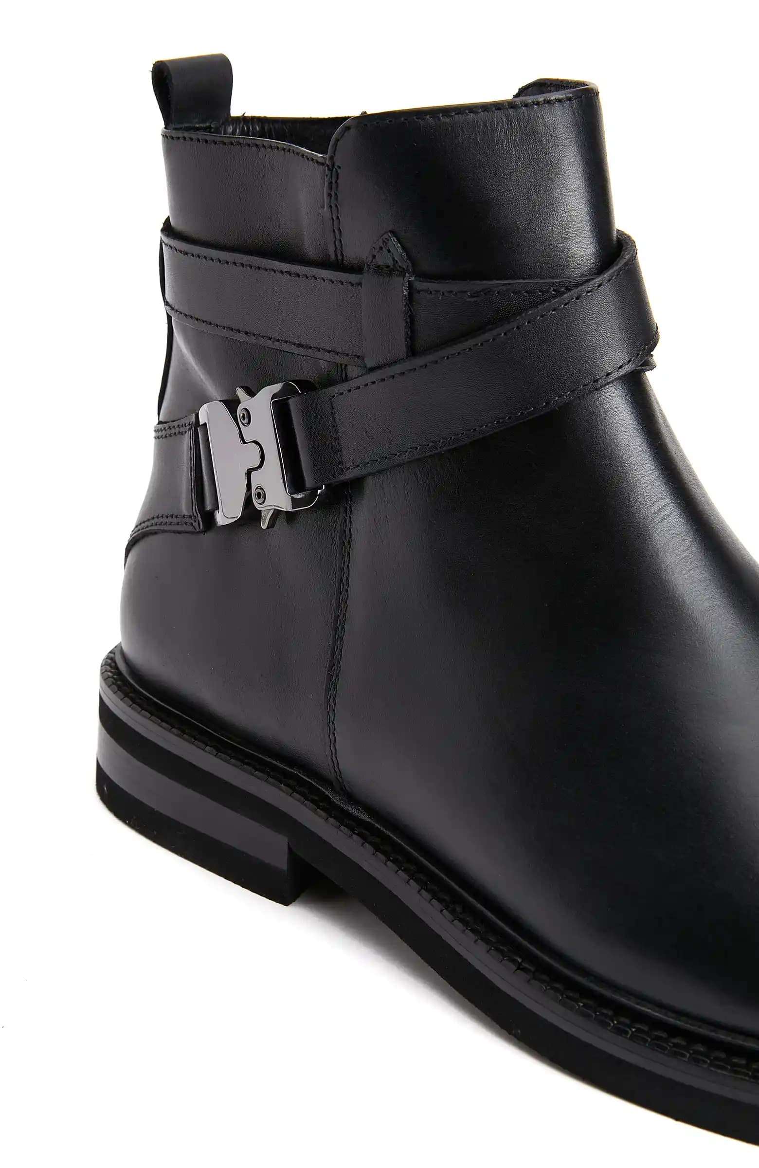 Moda ve Teknolojinin Buluştuğu Network Erkek Botları: Güncel Trendler ve Yenilikler