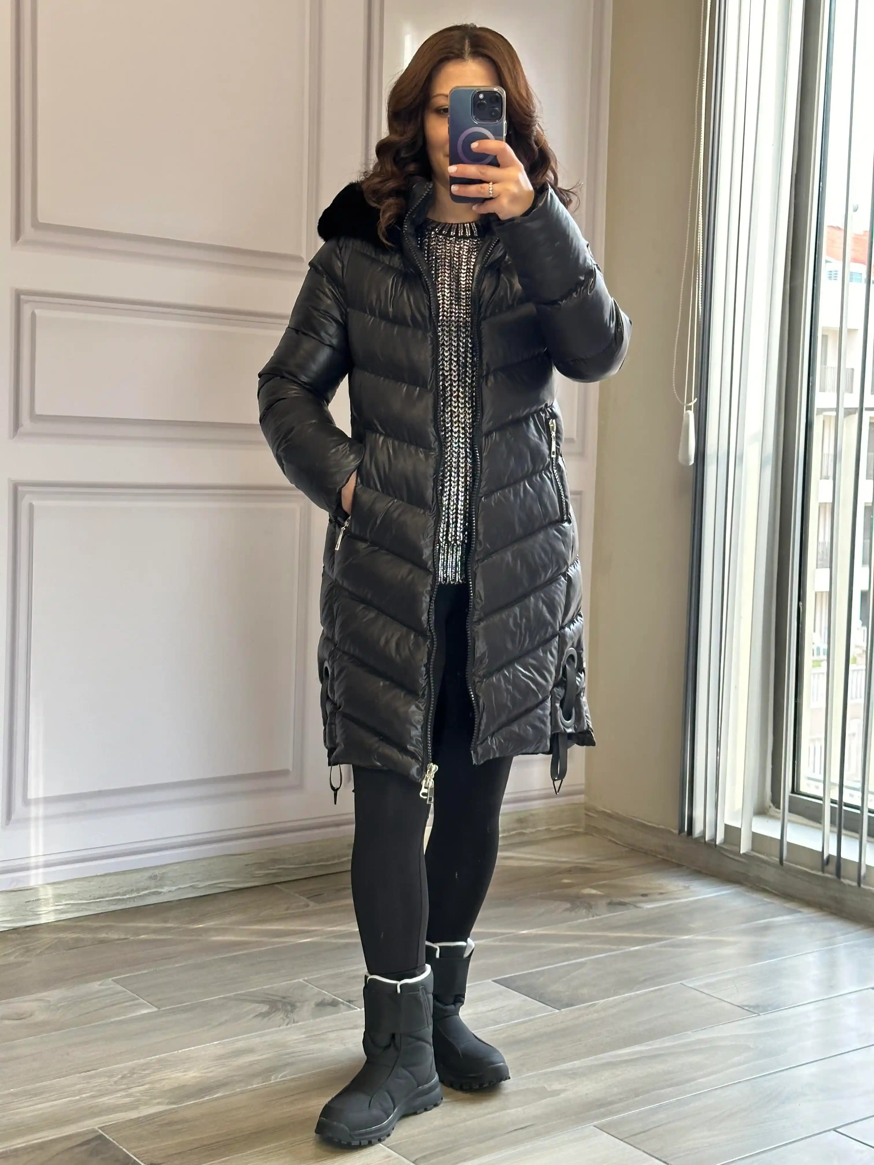 Mont Şapkası: Kış Modasında Sıcak ve Şık Bir Aksesuar Seçeneği