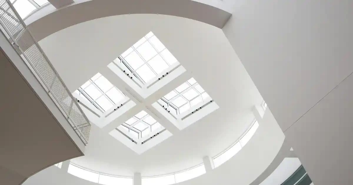 Mor Erkek Gömlek Kombinleri: Güncel ve Şık Tarzlar İçin Stil İpuçları ve Trendler