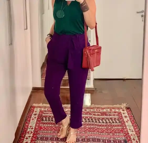 Mor Kumaş Pantolon Kombinleri: Renkli ve Şık Moda Trendleri ve Stil İpuçları