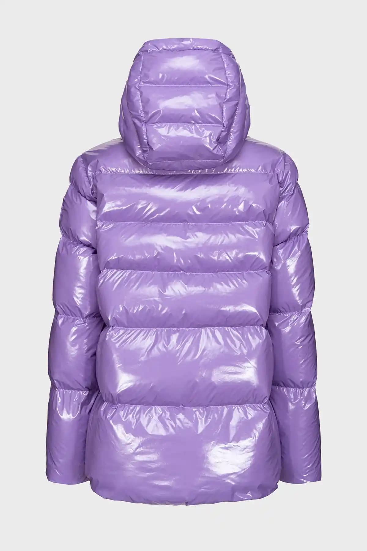 Mor Şişme Mont Bayanlar İçin Kış Modası ve Stil Önerileri