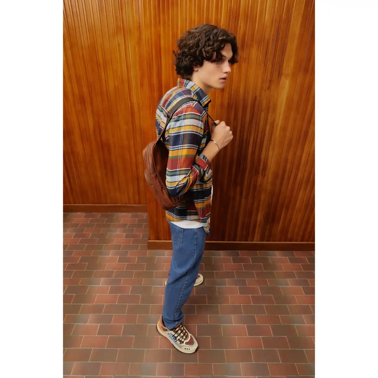 Mudo Oduncu Gömlekler: Doğal Kumaşlar ve Zamansız Tasarımlarla Şıklık ve Rahatlık