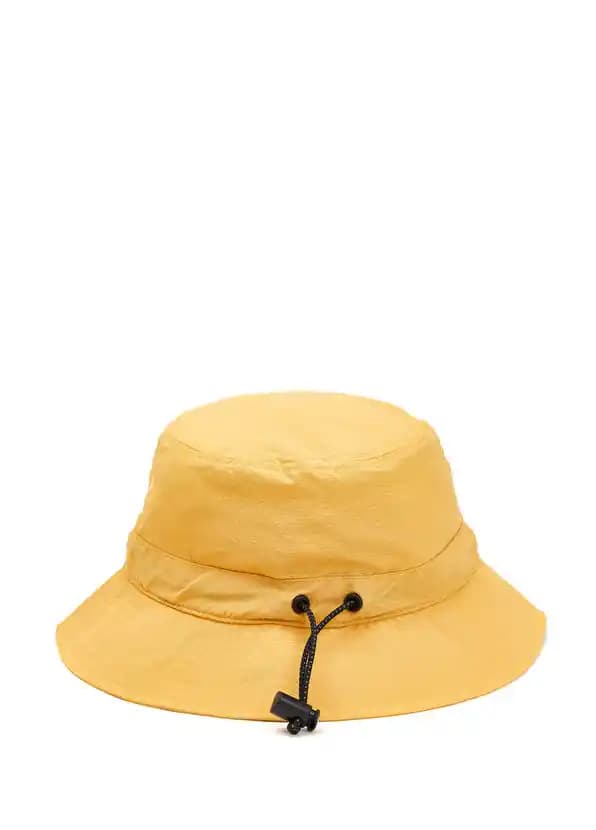 Napapijri Şapkalar: Moda ve Fonksiyonelliği Bir Arada Sunan Tasarımlar