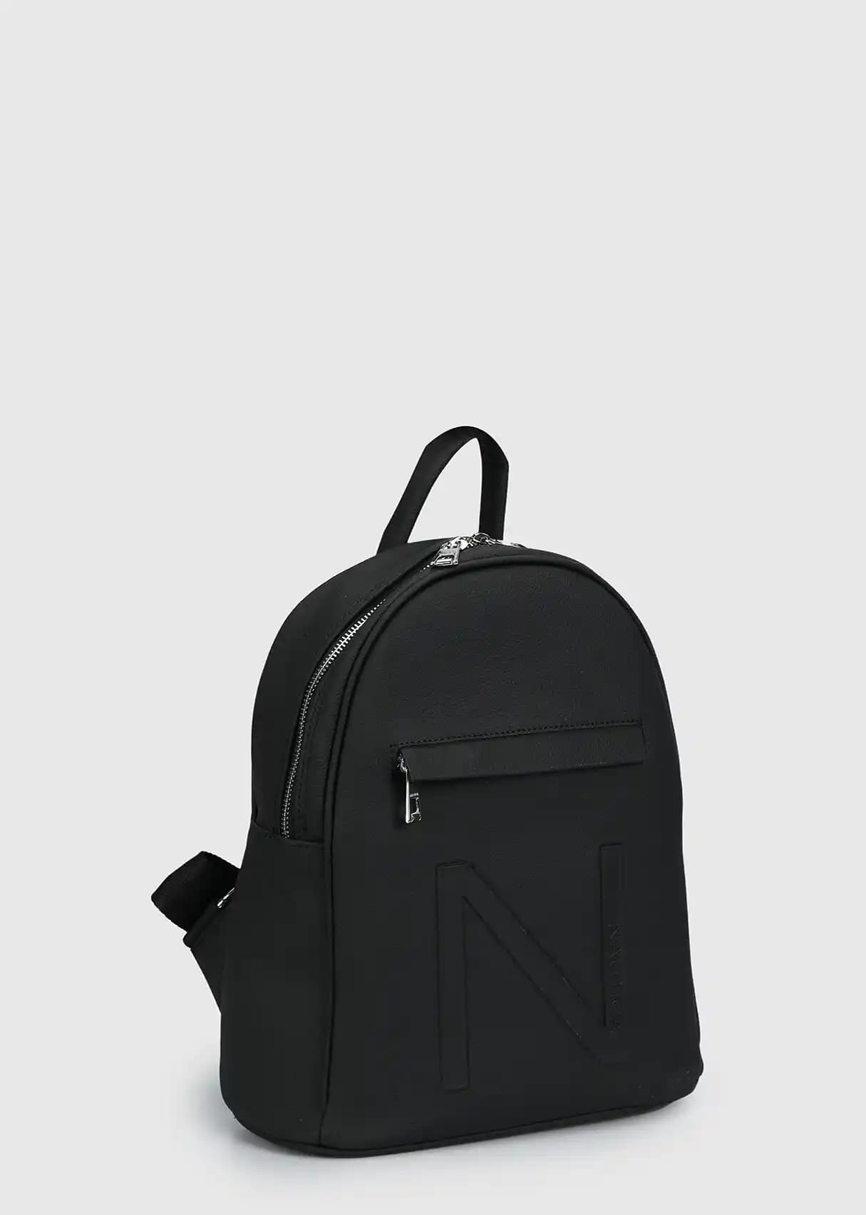 Nautica Sırt Çantaları: Moda ve İşlevselliği Bir Arada Sunan Günlük ve Spor Çanta Seçenekleri