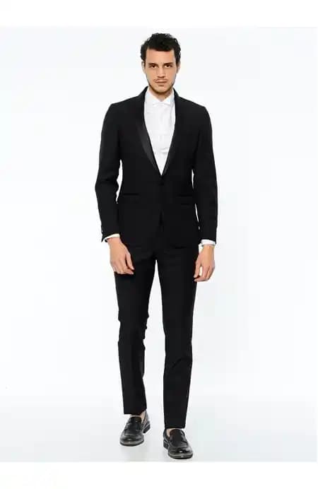 Network Damatlık Nedir ve Düğünlerde Modern Şıklık İçin Neden Tercih Edilir