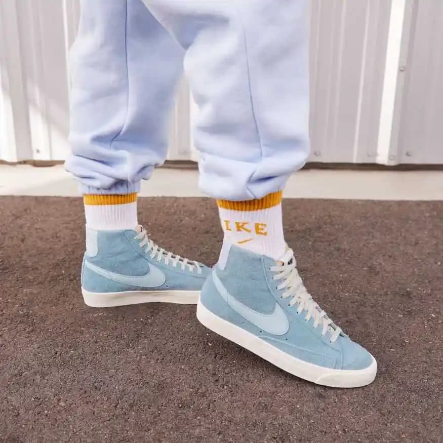 Nike Blazer Mid 77 Vintage Kadın Ayakkabıları: Retro ve Modern Stil Uyumu